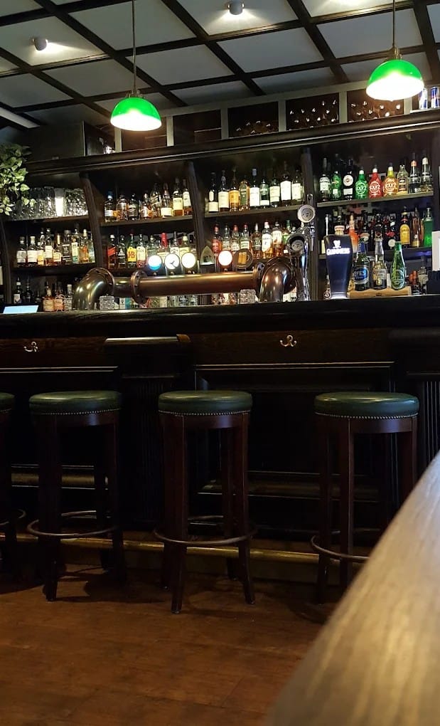 Lundberg Pub background